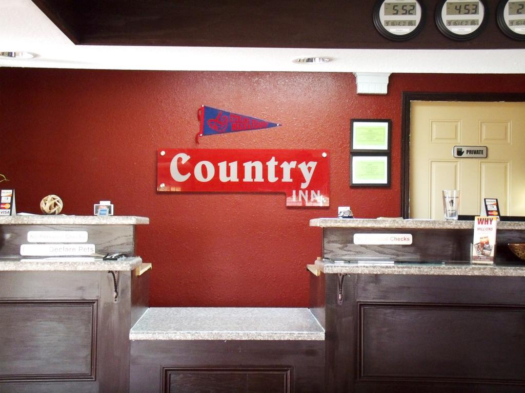 Country Inn Sterling Buitenkant foto