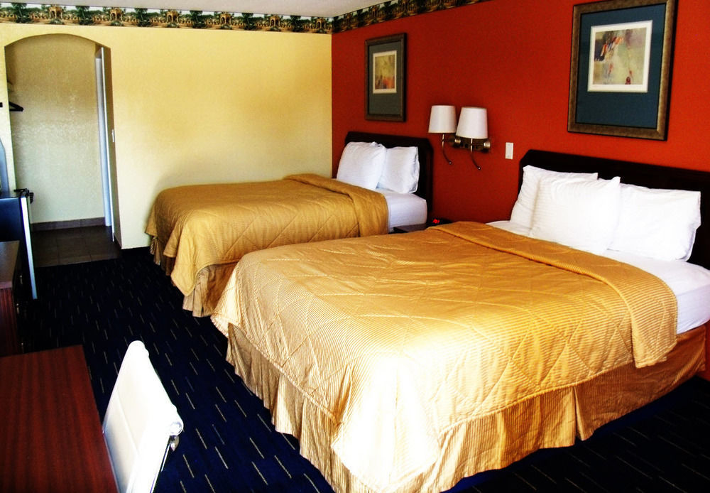 Country Inn Sterling Buitenkant foto